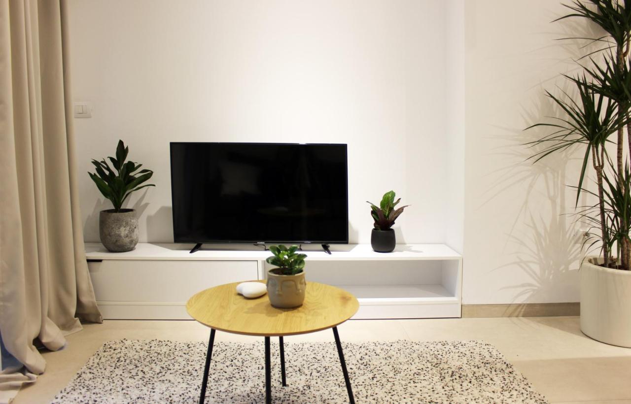 Collective Urban Villa In Τίρανα Εξωτερικό φωτογραφία
