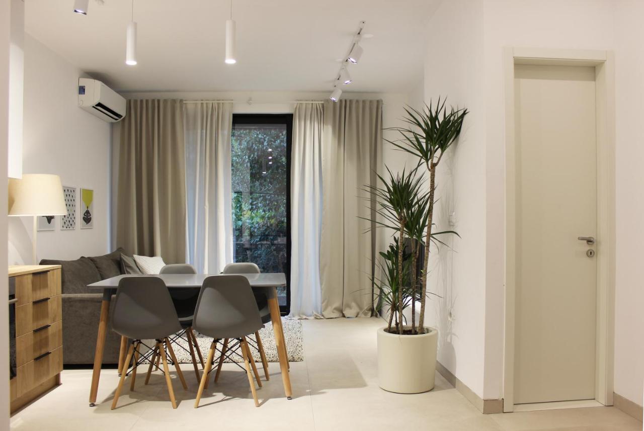 Collective Urban Villa In Τίρανα Εξωτερικό φωτογραφία
