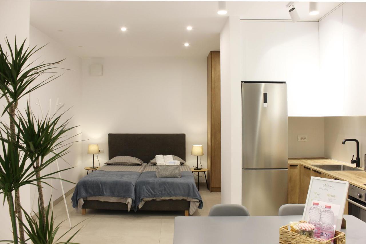 Collective Urban Villa In Τίρανα Εξωτερικό φωτογραφία